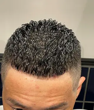 ショート 新宿スキンフェード 佐藤京介のヘアスタイル