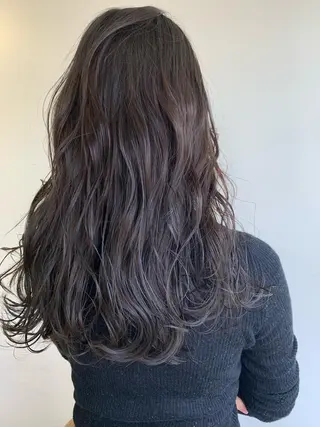 カラー nuu所属・💜ショート💜 ウルフ、ボブ二色亜美のヘアスタイル