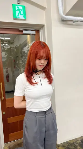 セミロング カラー Garland 表参道所属・ミディアムレイヤー/ 艶カラー🎀　emiのヘアスタイル