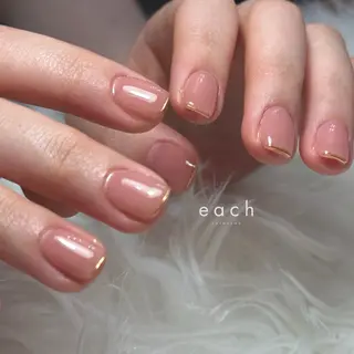 ショート 𝐞𝐚𝐜𝐡 nanami🩰のネイルデザイン