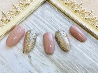 ネイル 【尾下】 ロイヤル•セラピストのネイルデザイン