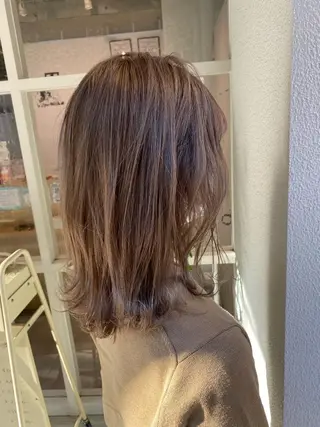 ミディアム 三好 智のヘアスタイル