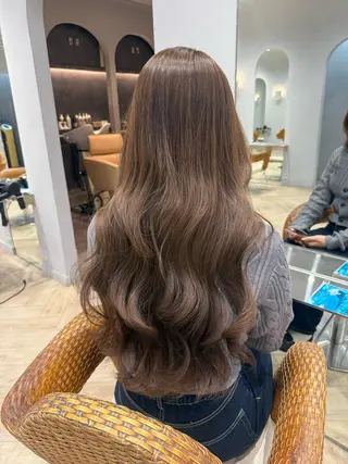 ロング カラー ヒジオカ リナのヘアスタイル