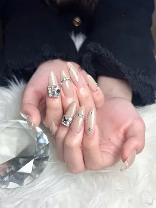 ネイル 藪木 七海のネイルデザイン