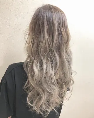ロング ヤマグチ ヒカルのヘアスタイル