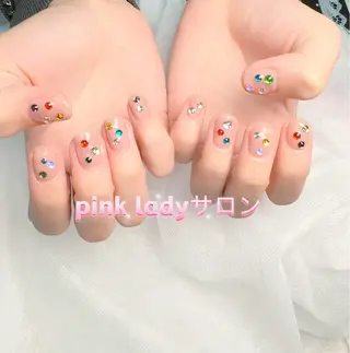 ネイル pink ladyサロン所属・べ にのネイルデザイン