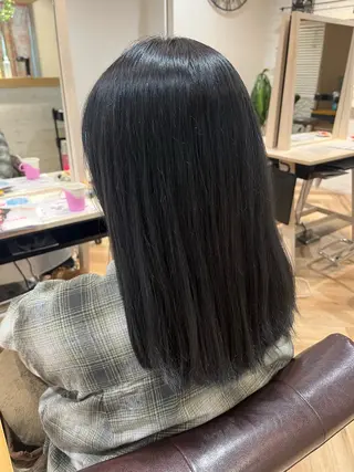 ミディアム カラー 田村 桃々のヘアスタイル