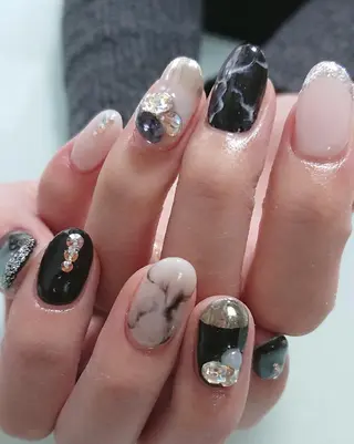 ネイル QULEONAIL所属・大城 裕麻のネイルデザイン