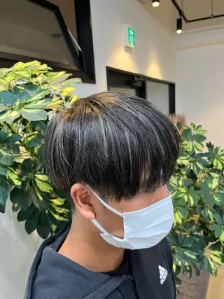 ショート カラー メンズ ハイトーンカラ ー/小川のヘアスタイル