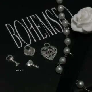 MINAMI໒꒱ Y2K、韓国ガーリーのネイルデザイン