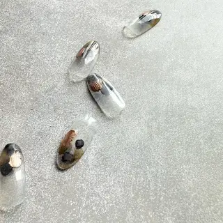 ネイル enn.《エンドット》所属・enn. 【眉毛/ネイル】のネイルデザイン