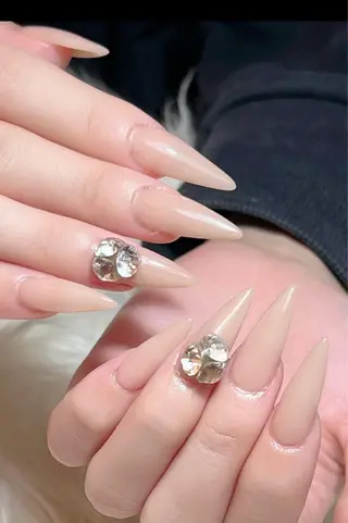 ネイル シェヌネイル JURAのネイルデザイン