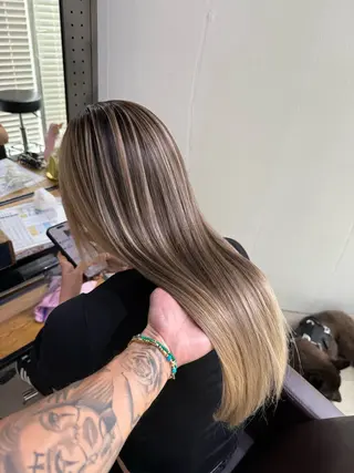 ロング 山影✨バレイヤージュ ハイライト✨メンズ◎のヘアスタイル