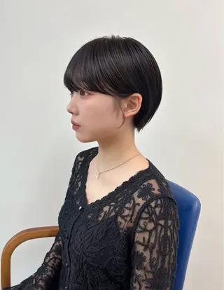 ショート aiko【艶カラー ・ミニモ年内で終了】のヘアスタイル