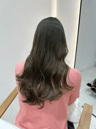 ロング カラー 赤み消し/オリーブ カーキ/福田れんのヘアスタイル