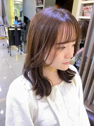 ミディアム ✨垢抜け✨3Dカラー 山本美侑のヘアスタイル