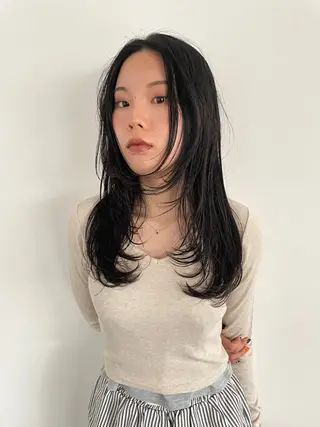 セミロング fubuki🪷 似合わせカットカラーのヘアスタイル