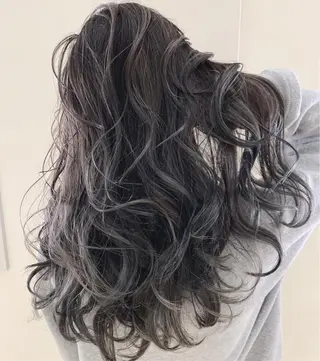 ロング カラー パーマ ヘアアレンジ 【公式】amble luxe池袋東口🩷のヘアスタイル