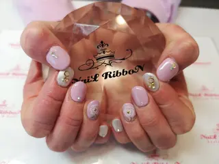 ネイル ネイルリボン 受付スタッフのネイルデザイン