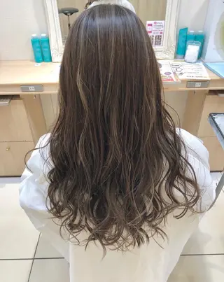 カラー 渡辺 悠太のヘアスタイル