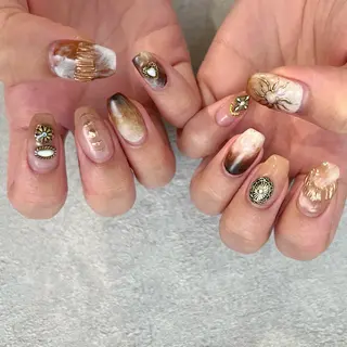 ネイル crestnail所属・小林 束紗のネイルデザイン
