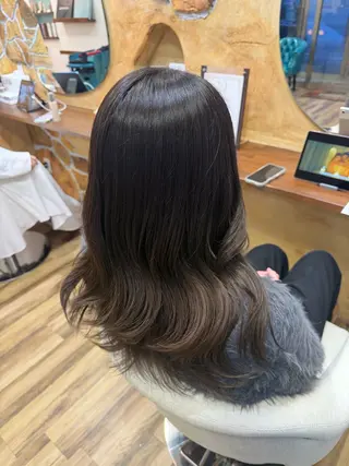 ロング カラー SUPERBEhorizon所属・一戸 美緒のヘアスタイル