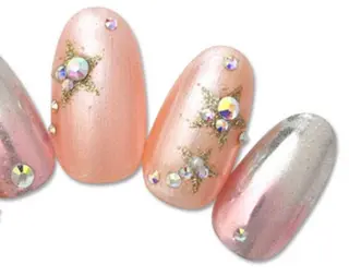 ネイル ゲン レイカのネイルデザイン