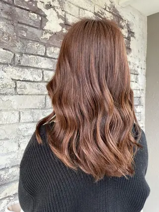 セミロング aini　大阪上本町店所属・芥川 未優のヘアスタイル