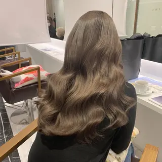 ロング WARREN・TRICOMI NEW YORK所属・石崎 はるかのヘアスタイル