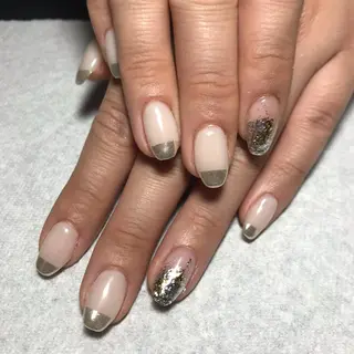 ネイル ECLAT エクラ所属・寺山 千鶴のネイルデザイン