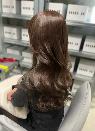 ロング カラー 髙木 由支奈のヘアスタイル