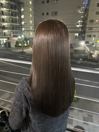 ロング 吉田 愛梨のヘアスタイル