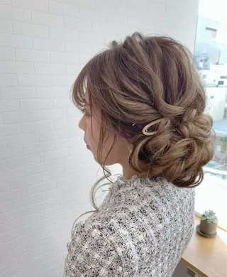 ロング ヘアアレンジ GRANLUSSO 〜グランルッソ駅前店所属・木口 嘉美のヘアスタイル