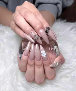 ネイル 藪木 七海のネイルデザイン