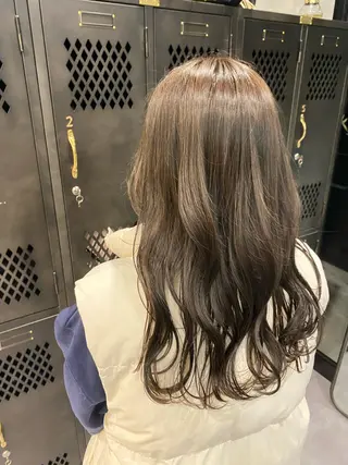 ロング カラー waku所属・豊橋/菜月/ブリーチ /艶カラーハイトーンのヘアスタイル