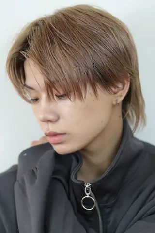 メンズ カラー メンズ ヘアメイク  ハイトーン キャロのヘアスタイル