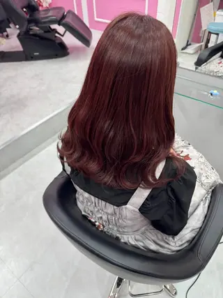 ミディアム 𝐘𝐮𝐤𝐢 ベージュ系カラーのヘアスタイル