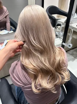 ロング カラー 🫧うる艶ハイトーン 🫧💘サヤ💘のヘアスタイル