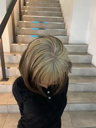 ミディアム カラー 大人っぽ透明感カラー 🦢MOMOHA🦢のヘアスタイル