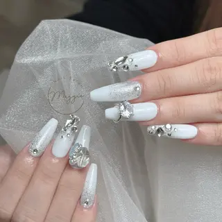 ネイル Maggie Nail🦩のネイルデザイン