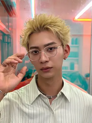 ショート メンズ フェザーパーマ浦和 スパイキーショートのヘアスタイル