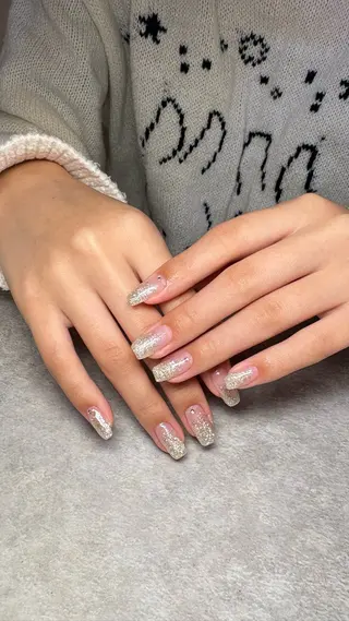 ネイル 三輪 彩美春のネイルデザイン