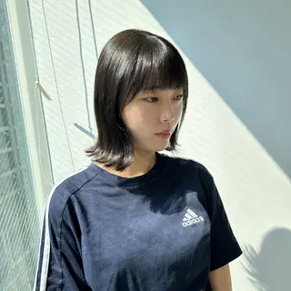 ミディアム カラー ブリーチなし/レイヤ ー特化🌈Tommyのヘアスタイル