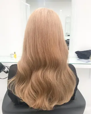 ロング カラー 🪄池袋ハイトーン 🪄ブリーチカラーのヘアスタイル