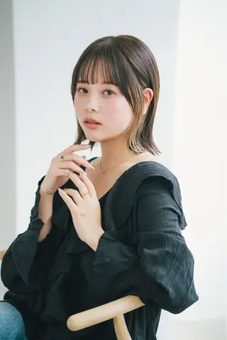 ミディアム 大橋 由莉子のヘアスタイル
