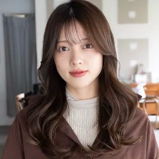 ロング カラー AIN.ANLY 明治神宮前所属・ムツキ/品のある 艶カラー/縮毛矯正のヘアスタイル