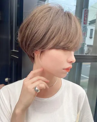 ショート ショート、ボブの達人 東康介✨のヘアスタイル