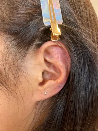 EARTH coiffure beaute 佐倉店所属・耳ツボジュエリー💎 エステのエステ・リラクイメージ