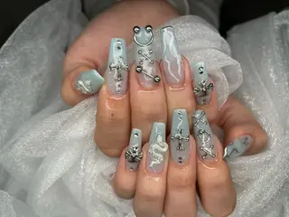 ネイル Roi〈ロワ〉 Minakoのネイルデザイン