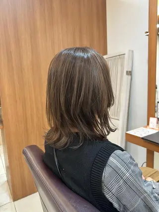 ミディアム レイヤー/艶カラー ROKUのヘアスタイル